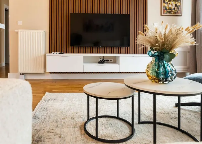 Mountain Views Diamond - 2br - 15th Floor - Free Parking