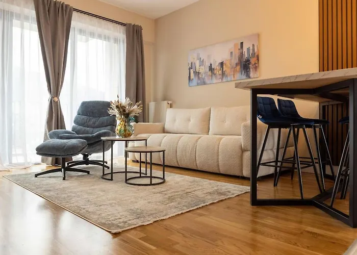 Mountain Views Diamond - 2br - 15th Floor - Free Parking *