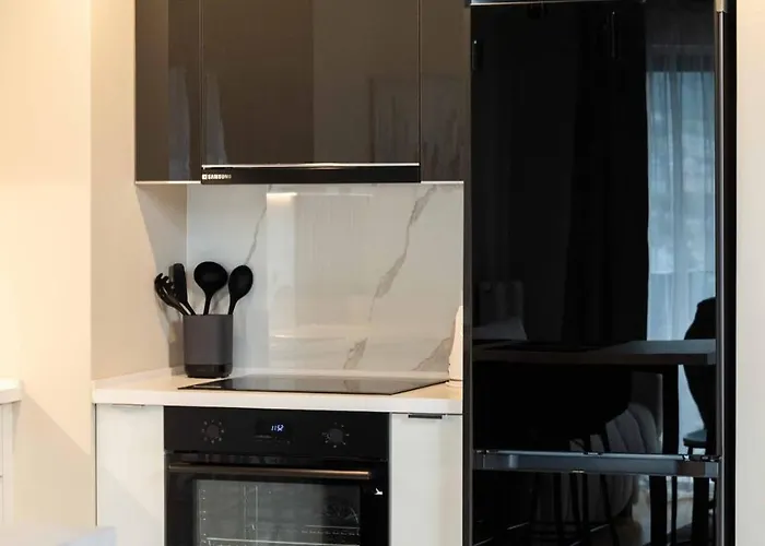 Mountain Views Diamond - 2br - 15th Floor - Free Parking * Skopje