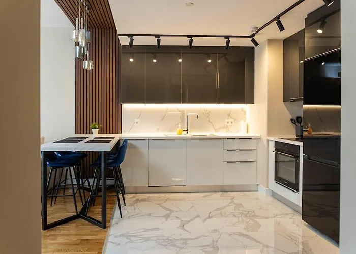 Mountain Views Diamond - 2br - 15th Floor - Free Parking Apartament *