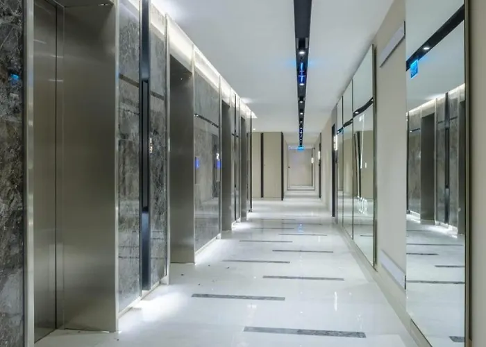 Mountain Views Diamond - 2br - 15th Floor - Free Parking